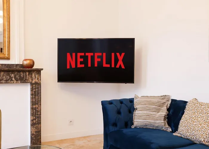 L'art De Gambetta Conciergeriedamecarcas Carcassonne