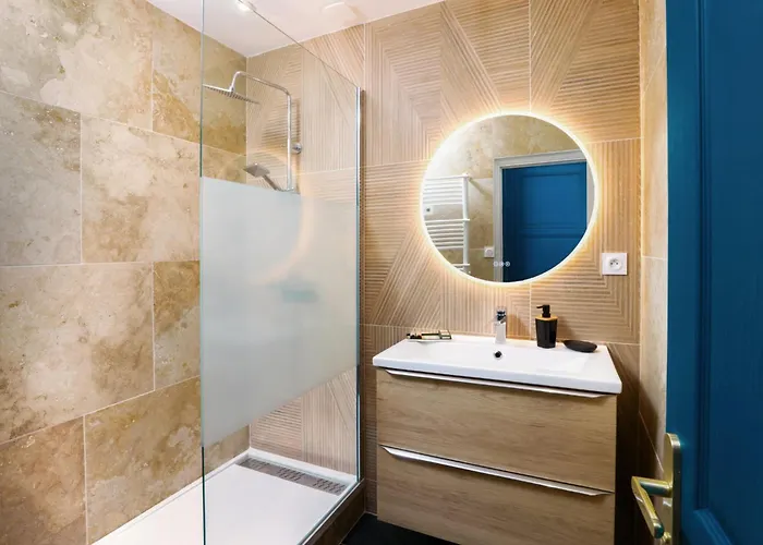 L'art De Gambetta Conciergeriedamecarcas Apartment